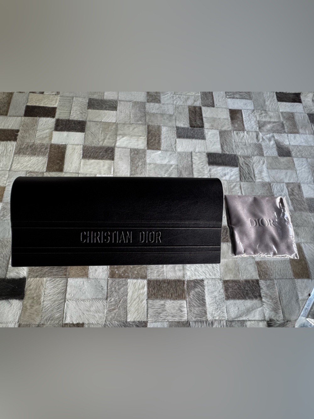 Christian Dior Sunglasses Holder & Microfiber Cleaning Cloth
Great Condition